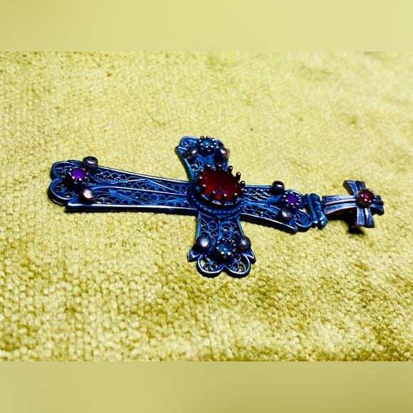 Vintage Victorian Revival Sterling Silver Filigree Cross Pendant w/Accent Stones - Picture 2 of 13